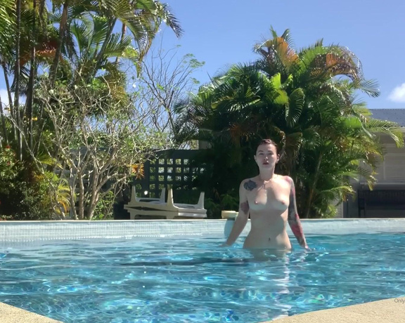 Misha Cross aka xmishacrossx OnlyFans - I get out of water like this, WYD