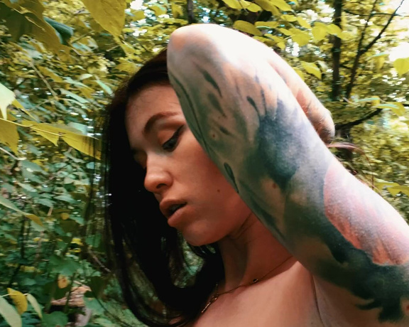 Misha Cross aka xmishacrossx OnlyFans - Brand new forest solo Bringing summer back with this new never before published video Check your