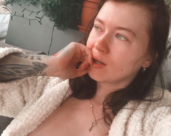 Misha Cross aka xmishacrossx OnlyFans - HAPPY SATURDAY im so excited for the next week as im gonna film some really cool stuff for your