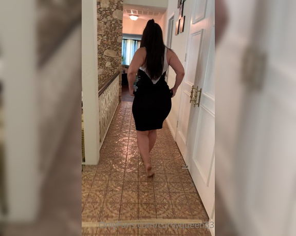 Curvy Queen aka curvyqueen33 OnlyFans - This is why I like sundress season…easy access for Daddy!!!