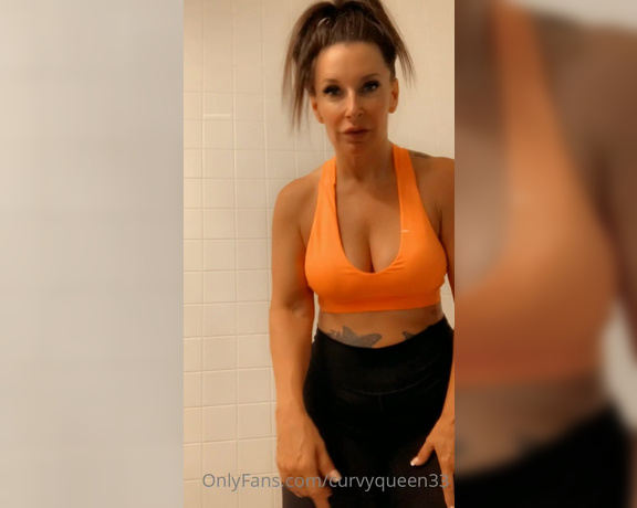 Curvy Queen aka curvyqueen33 OnlyFans - I’m the change room at the gym