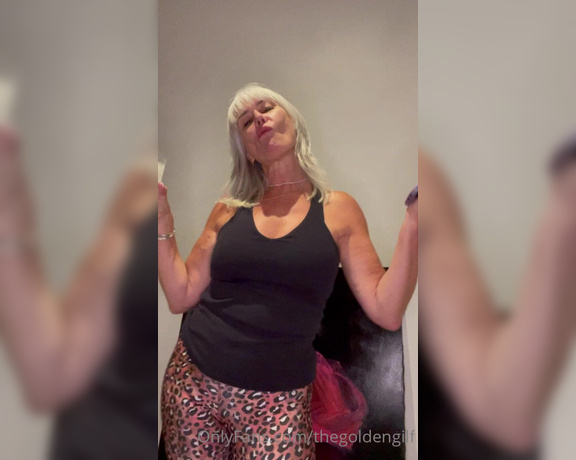 TheGoldenGilf aka thegoldengilf OnlyFans - It’s Titty Tuesday ! Is that a thing anyway here’s a little dance !