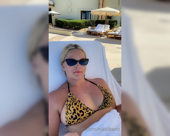 Nikkibenz - We did a cute beach interview for y’all (@alexis texas). I hope you KK (20.06.2022)