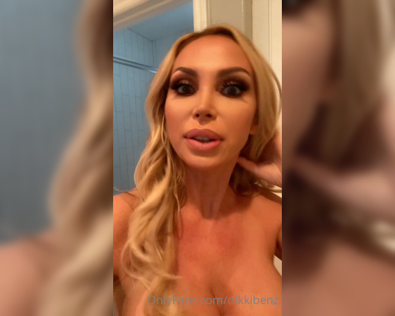 Nikkibenz - I got caught! Tracy’s husband walked in on me while I was Sexting wi 3t (14.08.2022)