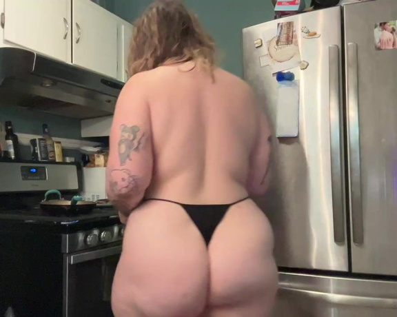 Harlot Quinn aka harlotquinn OnlyFans - Stream started at 05242023 0418 pm watch me cook a bacon egg n cheesy