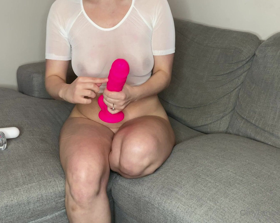 Rosalindxxx aka rosalindxxx OnlyFans - Its sooo big!!