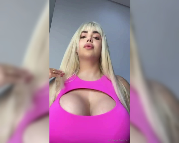 Adriana Alencar aka adrianaalencarvip OnlyFans - I love titfuck and