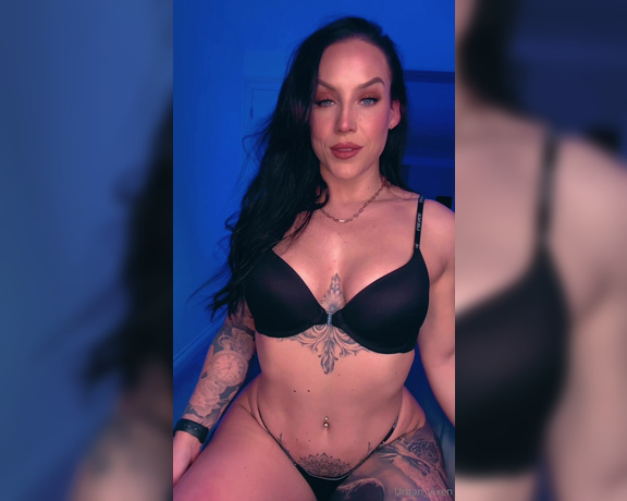 Urban_vixen aka urban_vixen OnlyFans - I want your cum on my tits right now