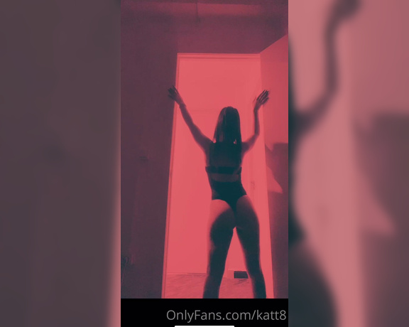 Katt8 aka katt8 OnlyFans - Que final os gusta ms 1