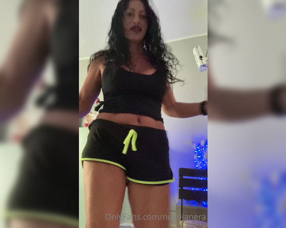 Nuvolanera aka nuvolanera OnlyFans - No sono una bambola gonfiabile ma una donna