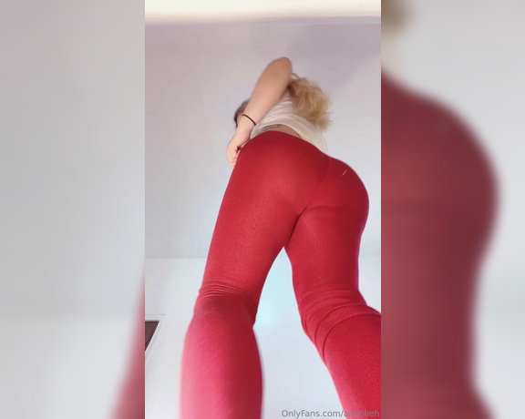 Amellieh aka amellieh OnlyFans - Facesitting make me so horny