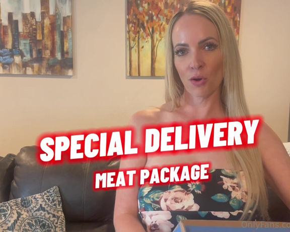 Hxllywxxdz aka hxllywxxdz OnlyFans - SPECIAL DELIVERY TIP $20 FOR THE FULL LENGTH UNBOXING