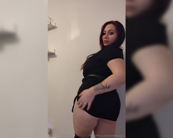 Jadelou21 aka jadelou21 OnlyFans - About to go to the pub, having a quick taste first)