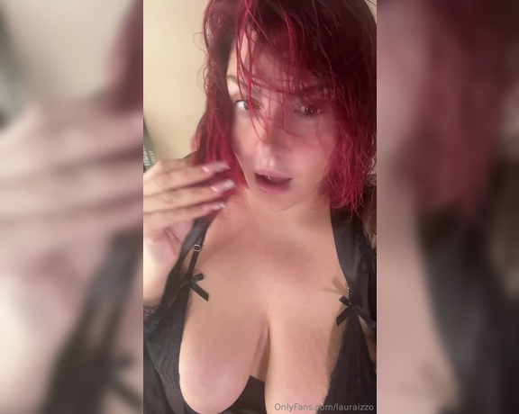 Lauraizzo aka lauraizzo OnlyFans - Per i porconi perversi Stasera apri l chat e troverai un bel video roleplay… sono la tua ragaz