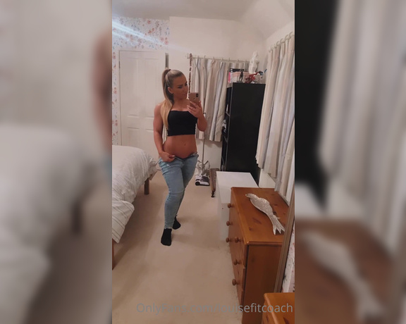 LouiseFitcoach aka louisefitcoach OnlyFans - Logistical issues  sound on! Great tune btw )