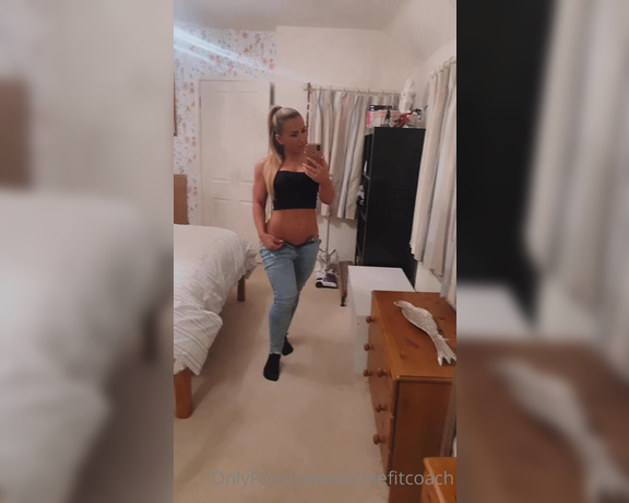 LouiseFitcoach aka louisefitcoach OnlyFans - Logistical issues  sound on! Great tune btw )