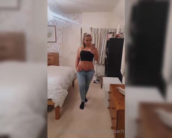 LouiseFitcoach aka louisefitcoach OnlyFans - Logistical issues  sound on! Great tune btw )