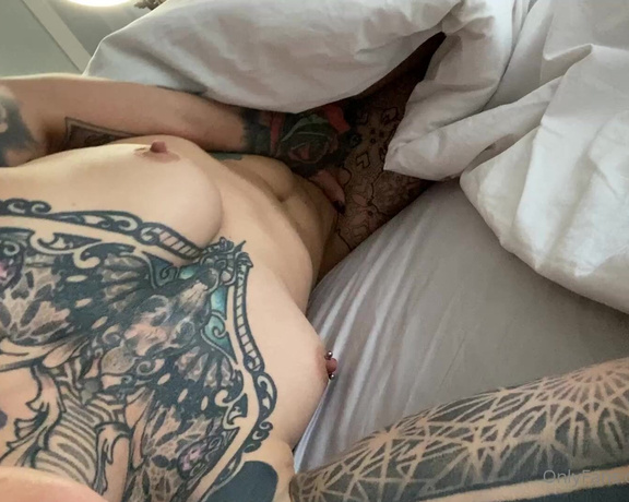 Angel_long - Woke up and had to play with myself xx MD (31.10.2022)