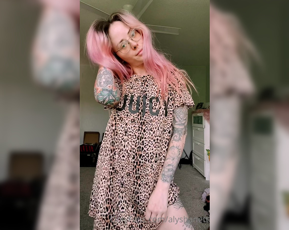 Alyshanett - Good morning XX getting a work out in today V (13.04.2021)
