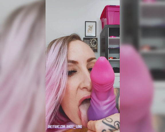 Angel_long - Just fucking my self on this stool with the toy stuck to it Or (11.09.2020)