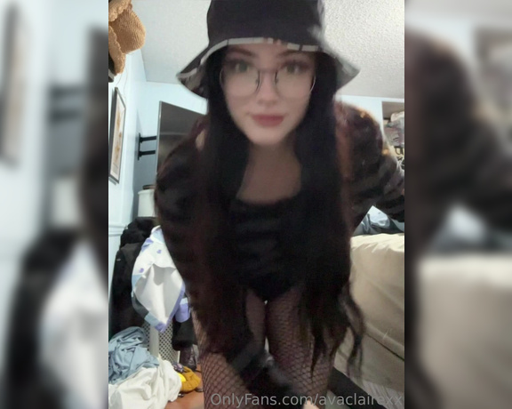 AvaClairexx aka avaclairexx OnlyFans - This is a little bit different but I was wondering if you all would like to see try on vids more pro