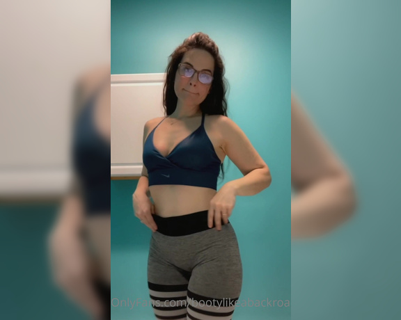 Gianna J aka giannajofficial OnlyFans - Vacation is no reason to slack on keeping it tight for you so I still got a few workouts