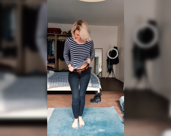 Adorable_alice aka adorable_alice OnlyFans - Let the sun shinebr Just a goofysexy dance for you to remember to put some music on in your