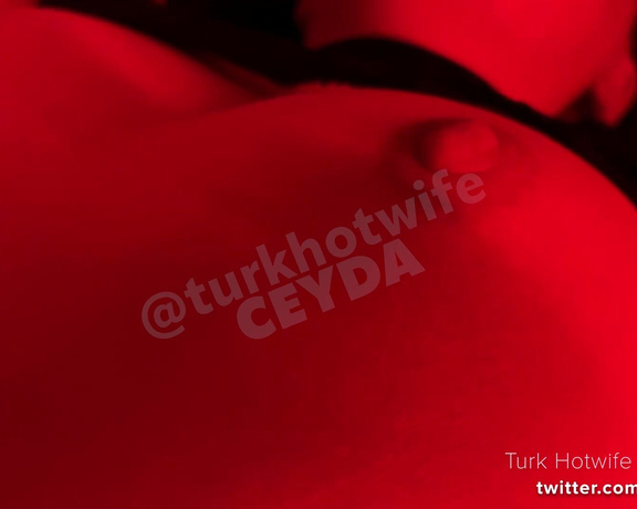 Hotwife Ceyda aka turkhotwife OnlyFans - @bora06