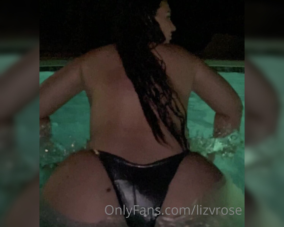 lizvrose aka lizvrose OnlyFans - Wave Pool