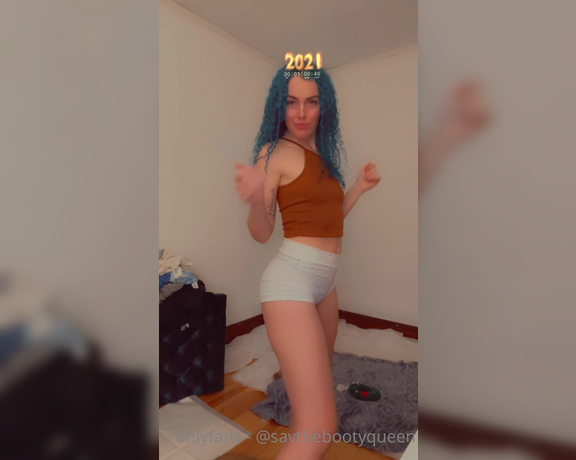 Savthebootyqueen aka savthebootyqueen OnlyFans - New Year’s Eve shenanigans with myself, listening to nsync