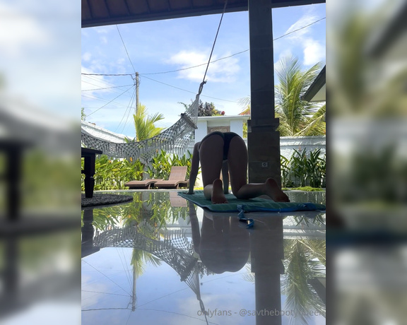 Savthebootyqueen aka savthebootyqueen OnlyFans - Stretchingyoga time by the pool enjoy this with