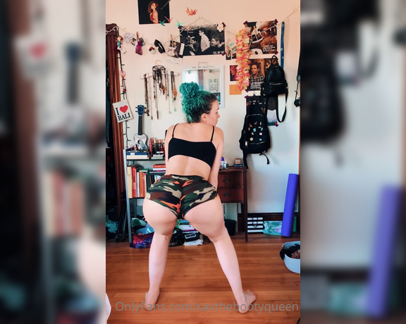 Savthebootyqueen aka savthebootyqueen OnlyFans - Which camera angle do you like more