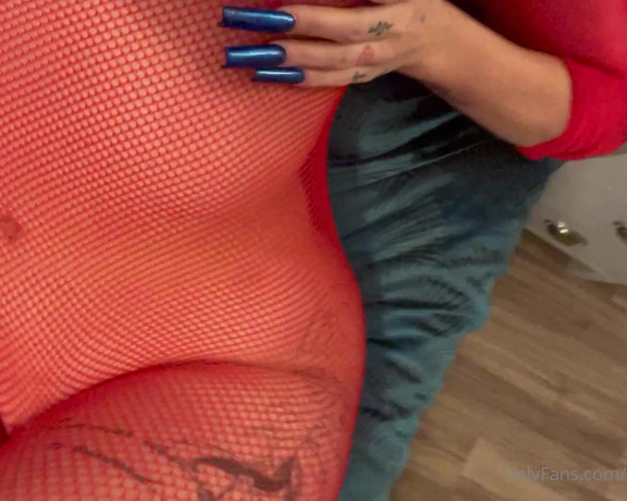 Diamond bluxx aka diamond_bluxx OnlyFans - Finger my pussy and eat it at the same time daddy