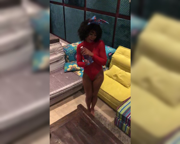 Misty Stone aka mistystone OnlyFans - Yes I know I’m multitasking if you wanna hear me doing my thing