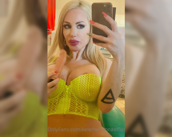 Kelemen Anna aka kelemenannaofficial OnlyFans - I love to masturbate thinking about your cocks