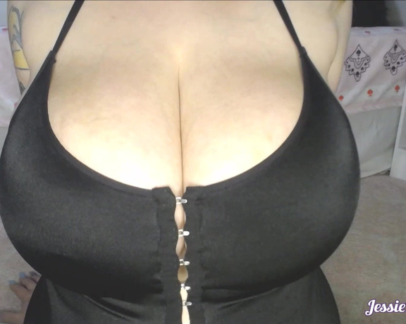JessieMinx aka jessieminx OnlyFans - Come touch yourself as you look at the most perfect tits ever, you would do anything