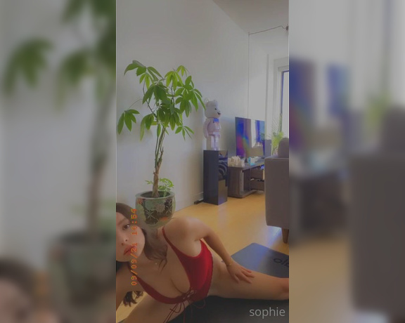 Sophie Mudd aka sophiemudd OnlyFans - I stretch every morning ) might as well film it right