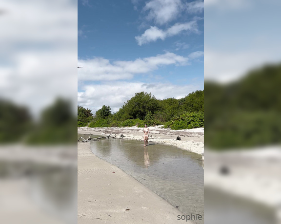 Sophie Mudd aka sophiemudd OnlyFans - A jog on the beach is healing