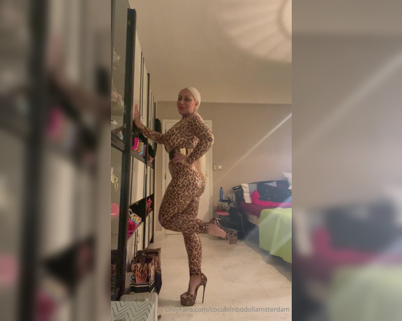Coco Bimbodoll Amsterdam aka cocobimbodollamsterdam OnlyFans - New custom video bimbo horny domina a taste free hier and another 15 min to purchase