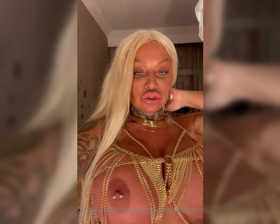 Coco Bimbodoll Amsterdam aka cocobimbodollamsterdam OnlyFans - After request this golden outfit if you want see a full xxx custom video