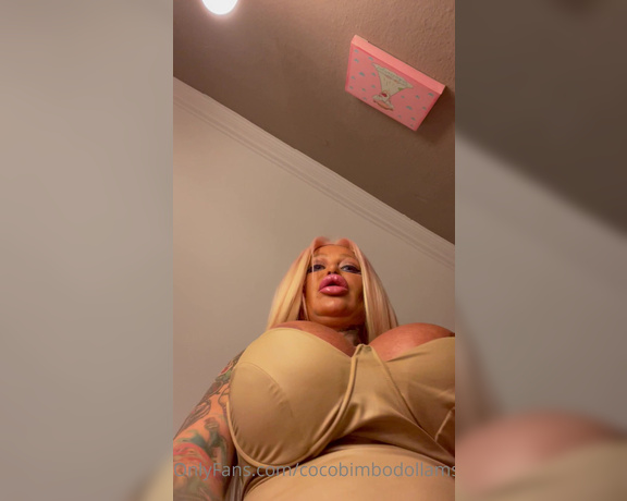 Coco Bimbodoll Amsterdam aka cocobimbodollamsterdam OnlyFans - This boobs