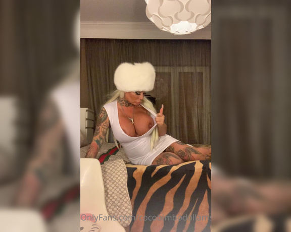 Coco Bimbodoll Amsterdam aka cocobimbodollamsterdam OnlyFans - Just arrived my first Christmas present from Holland I love this real fur hat