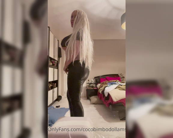 Coco Bimbodoll Amsterdam aka cocobimbodollamsterdam OnlyFans - Custom video take a taste and check your inbox tonight in case you want