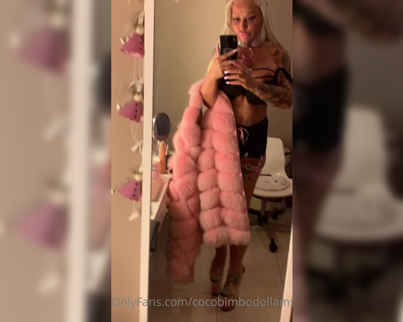 Coco Bimbodoll Amsterdam aka cocobimbodollamsterdam OnlyFans - Pink fur