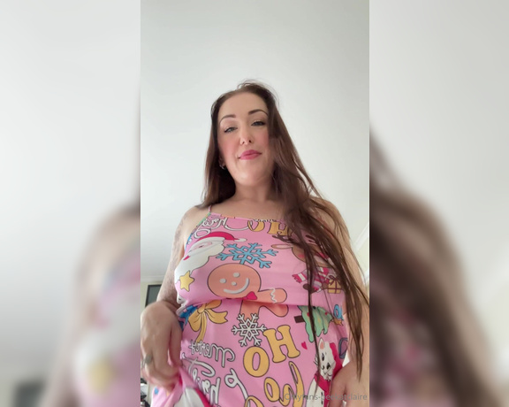 PeekatClaire aka peekatclaire OnlyFans - How do you feel about me being on top