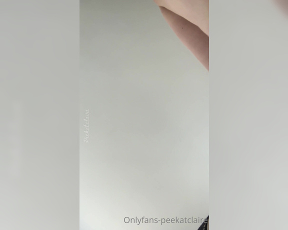 PeekatClaire aka peekatclaire OnlyFans - Something crazy happened yesterday I was taking some pics when my neighbour called by I thought