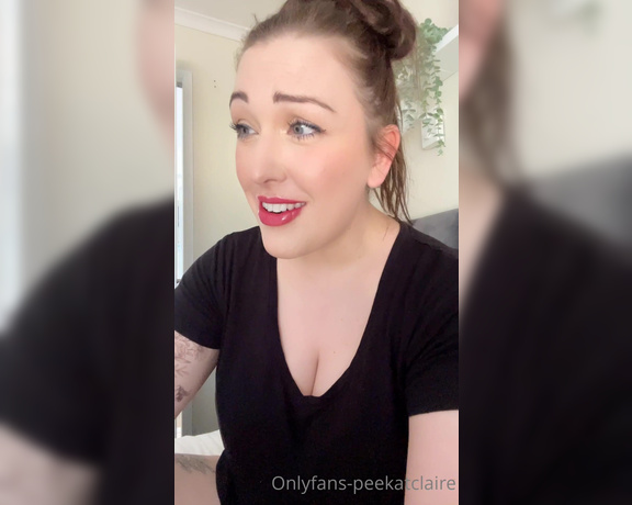 PeekatClaire aka peekatclaire OnlyFans - Ramblings with puffy lips