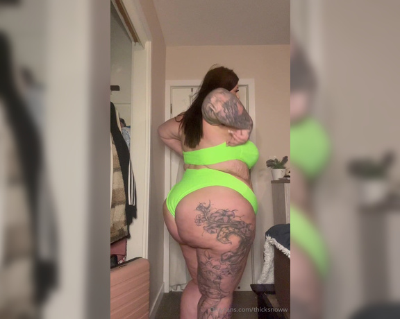 Thicksnoww aka thicksnoww OnlyFans - Bathing Suit Try on Haul Kinda over hiding all my quirky weird imperfections Don’t need