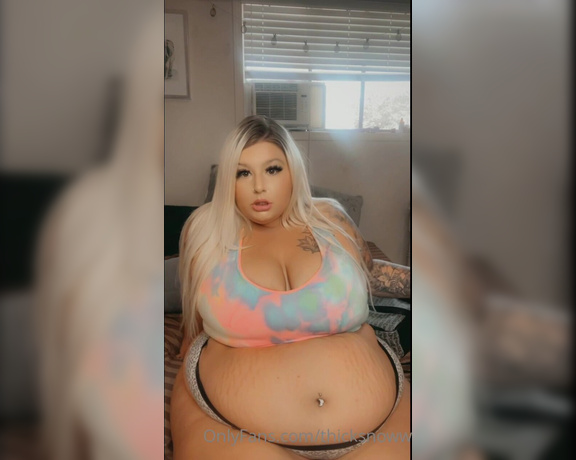 Thicksnoww aka thicksnoww OnlyFans Video 1460