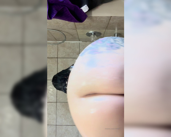 Thicksnoww aka thicksnoww OnlyFans - I thought this was like the best of both worlds Nude twerk & shower